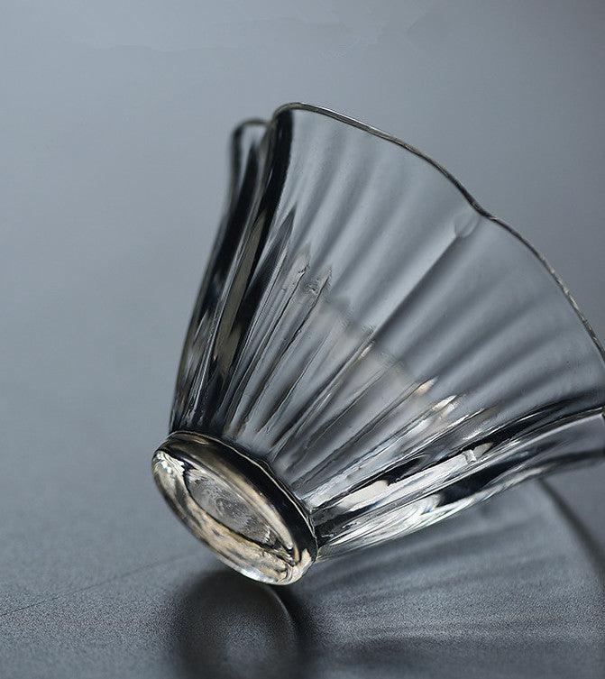 Ikuto Flower-shaped Glass Tea Cup Set