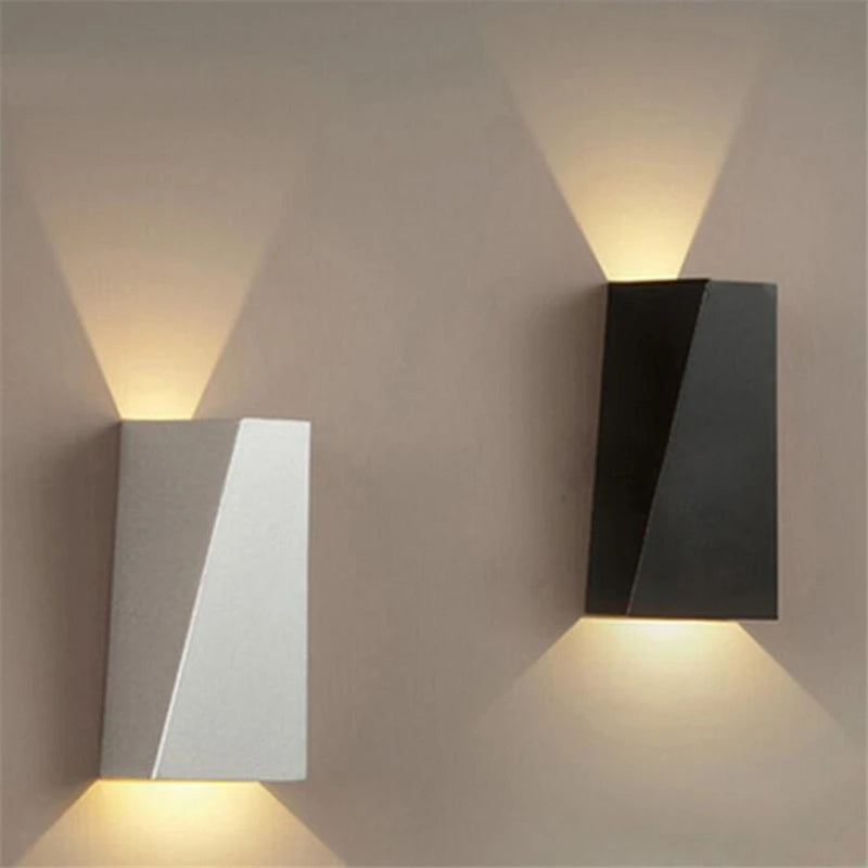 Haruto LED Wall Lamp