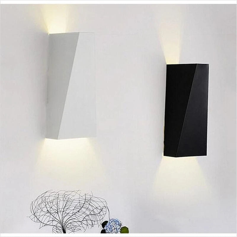 Haruto LED Wall Lamp