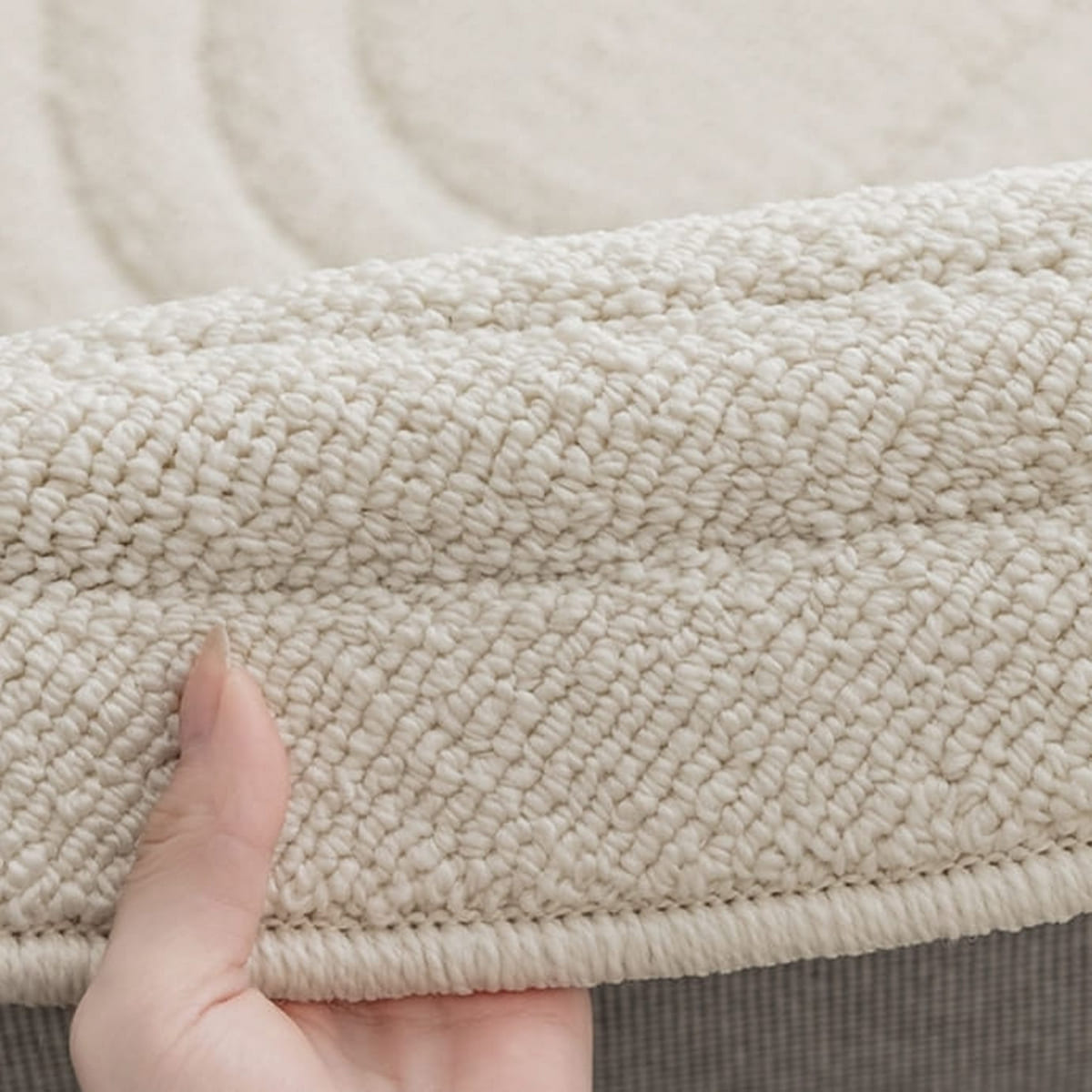 Riku Oval Area Rug