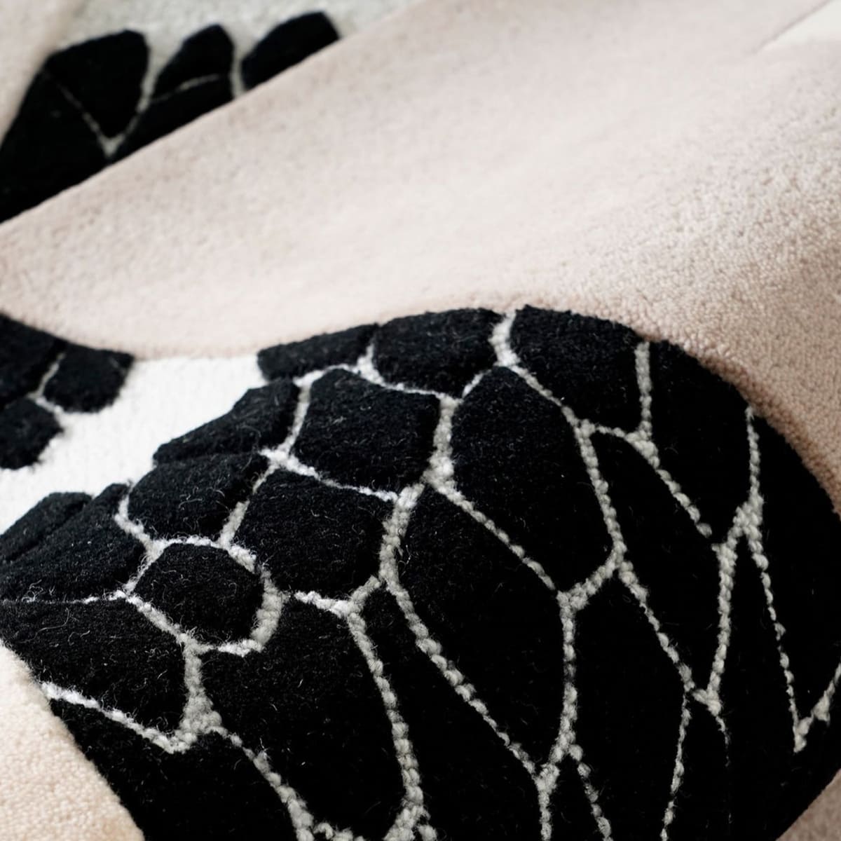 Kaze Rattlesnake Wool Rug