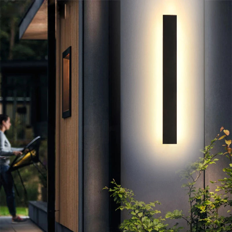Aqualis Outdoor Wall Lamp