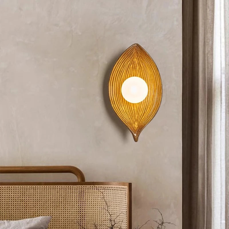 Resira Glass Wall Lamp
