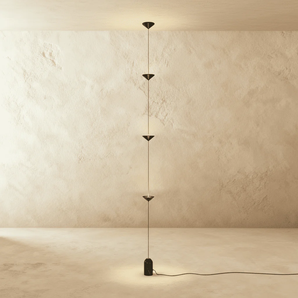 Tero Floor-to-Ceiling Lamp