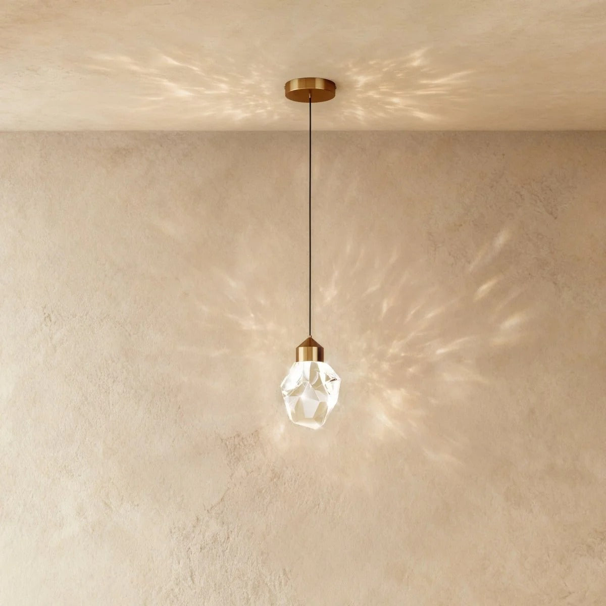 Luma Crystal Pendant Light