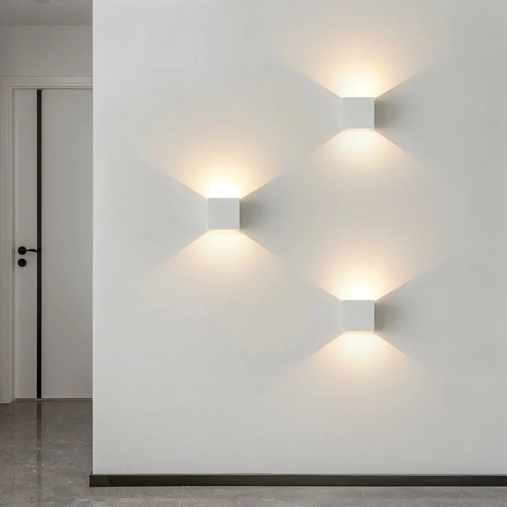 Kivo Wall Lamp