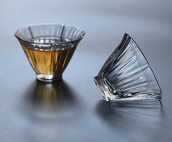 Ikuto Flower-shaped Glass Tea Cup Set