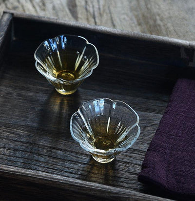 Ikuto Flower-shaped Glass Tea Cup Set