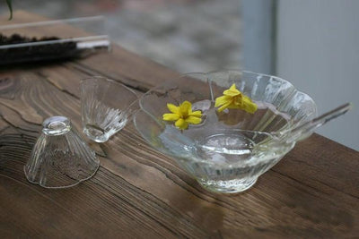 Akihiko Flower-shaped Glass Tea Bowl &amp; Spoon Set