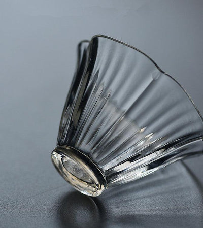 Ikuto Flower-shaped Glass Tea Cup Set