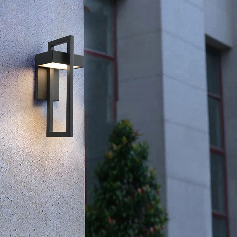 Vantor Outdoor Wall Lamp