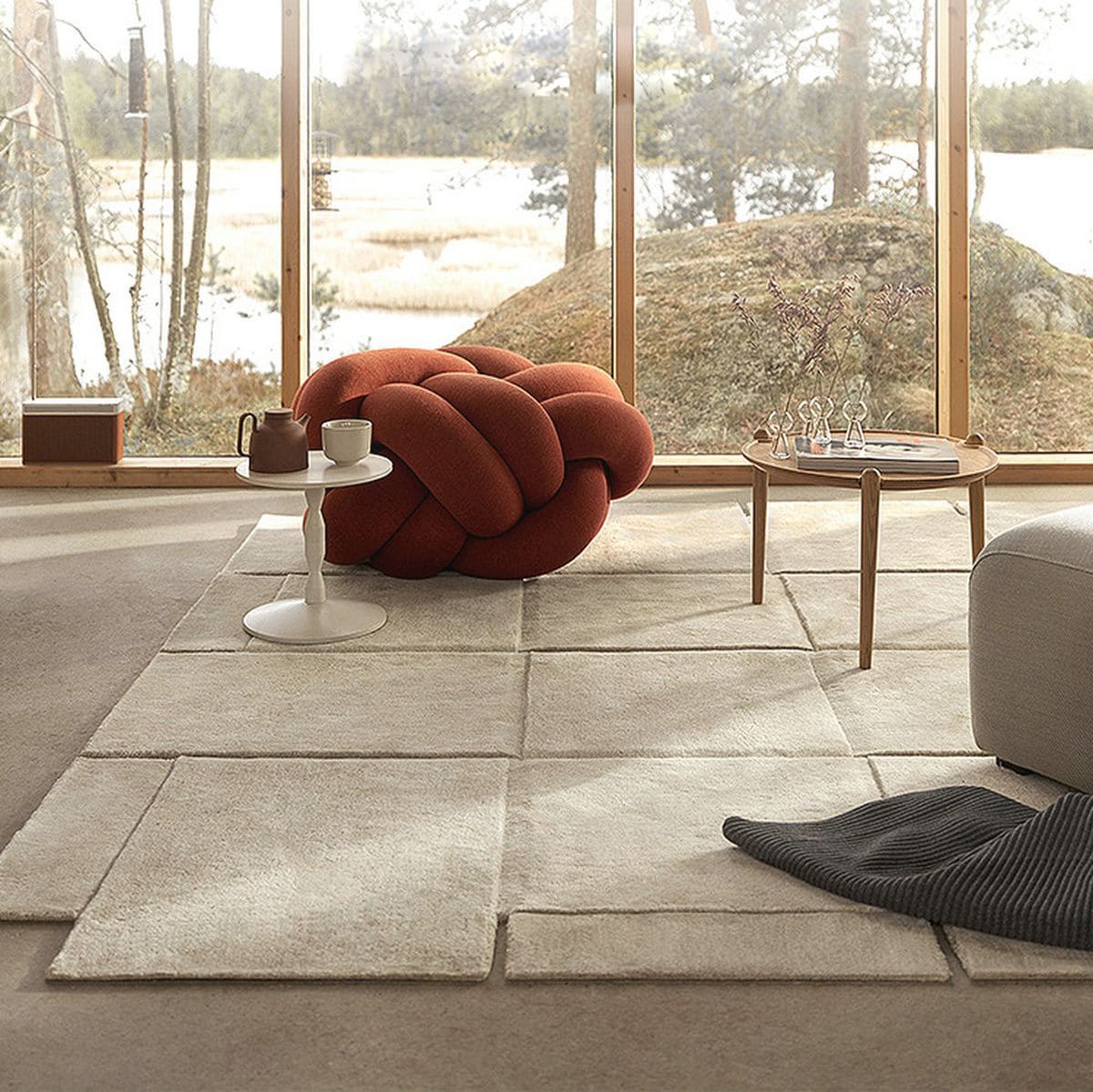 Akari Handcrafted Wool Rug