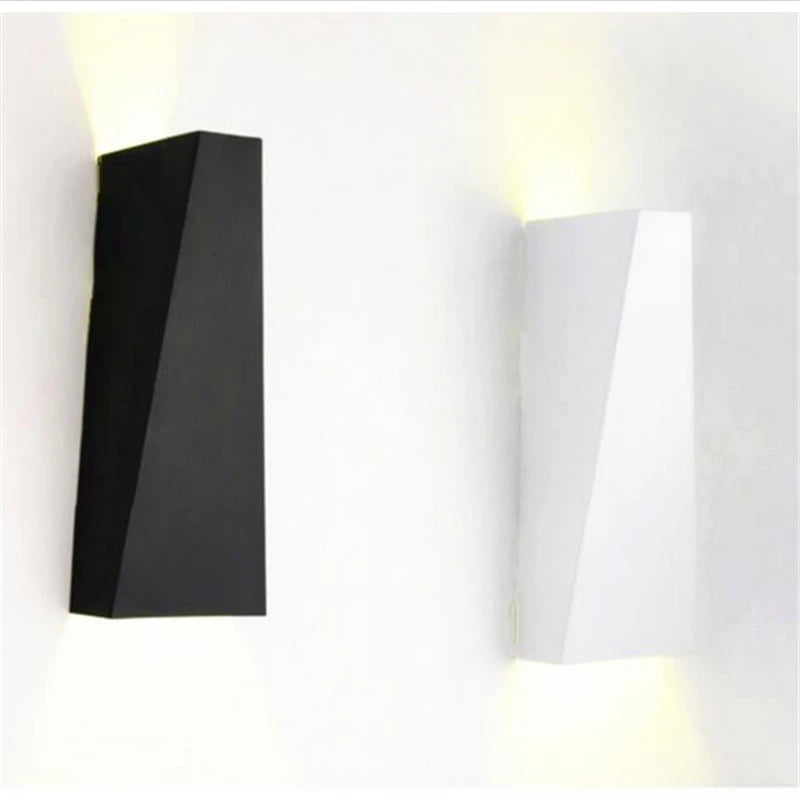 Haruto LED Wall Lamp
