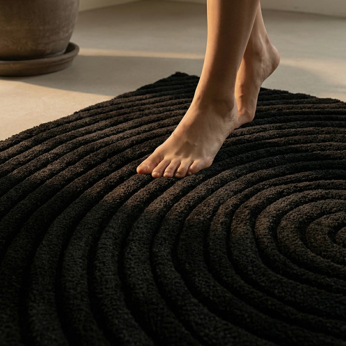 Ren Circular Relief Rug