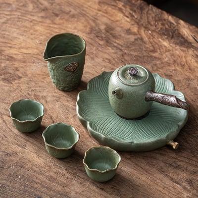 Hikari Petal Side Grip Teapot Set