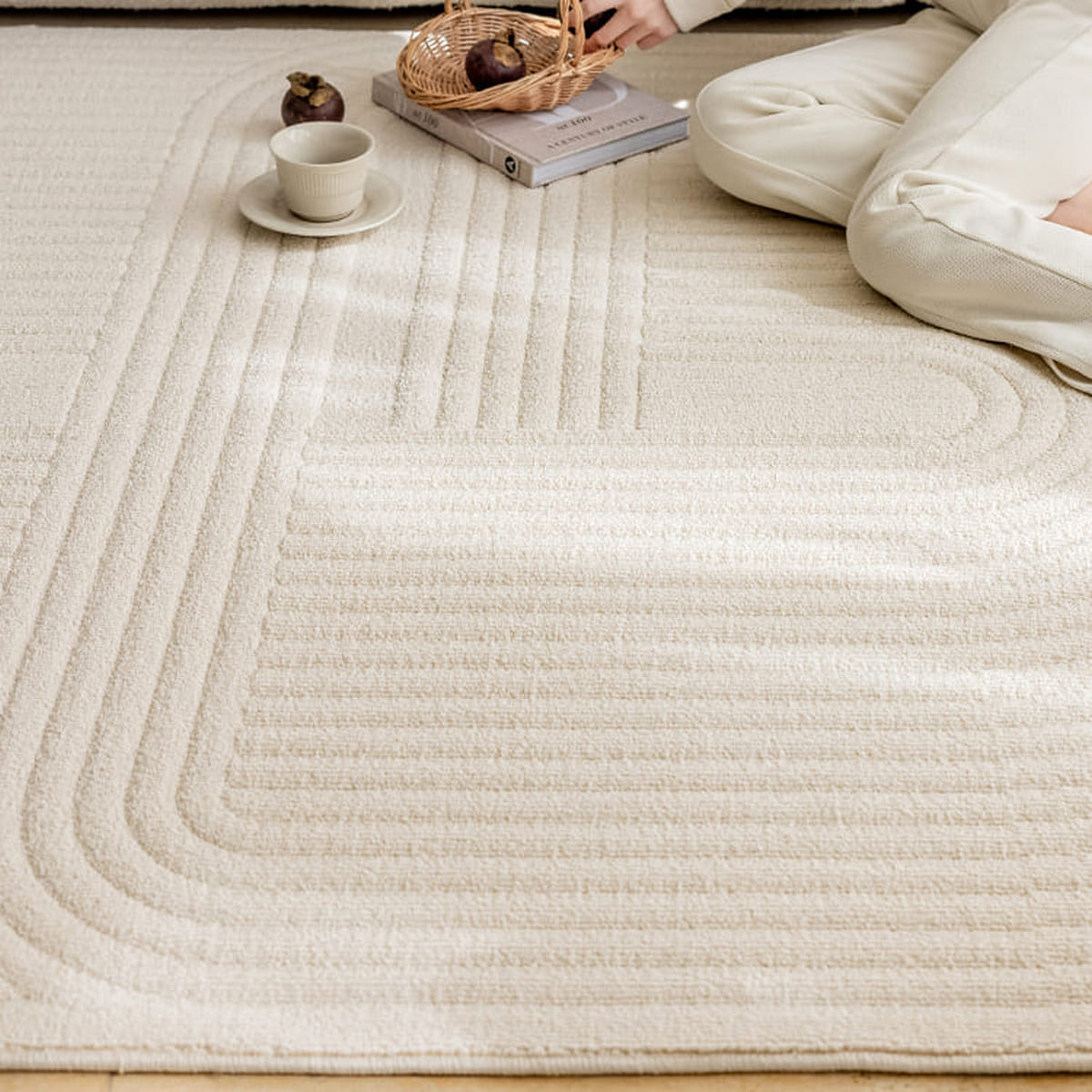 Riku Oval Area Rug