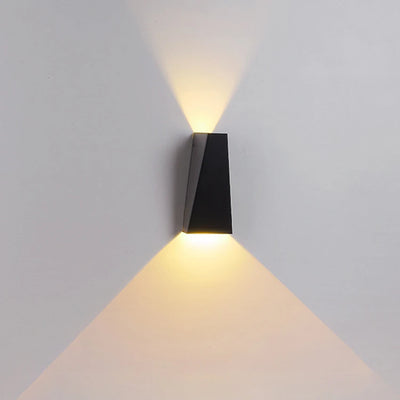 Takumi LED Wall Lamp