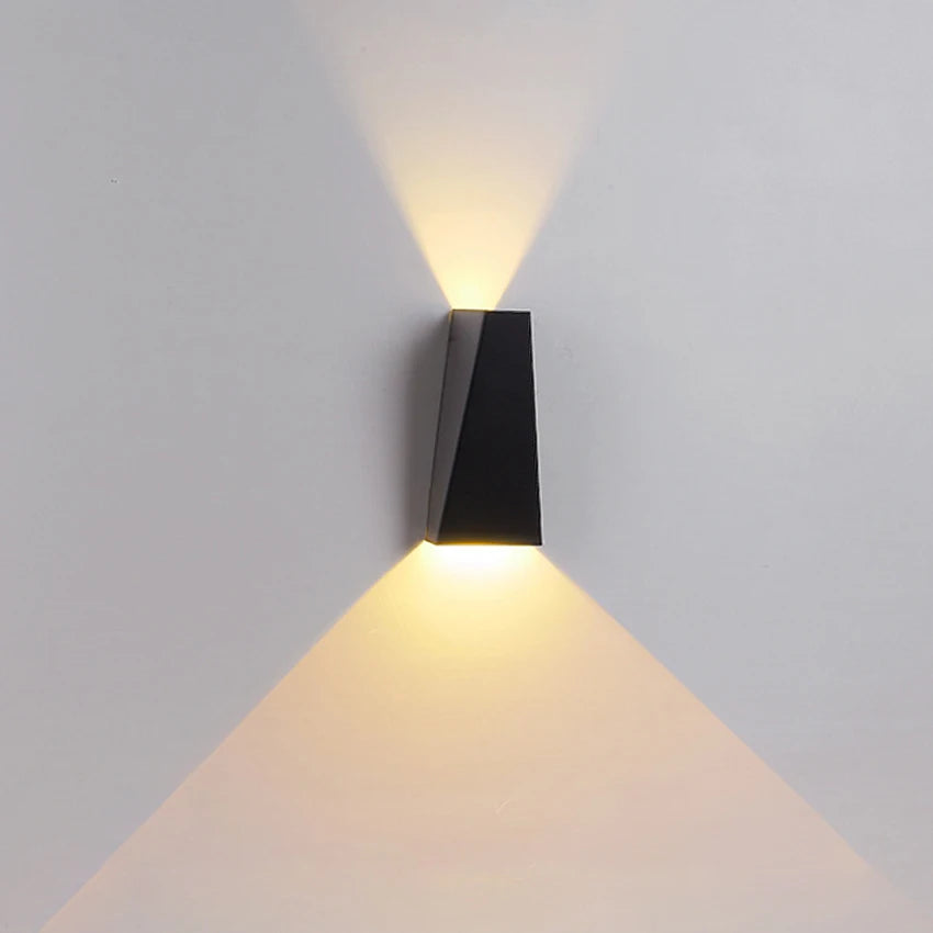 Takumi LED Wall Lamp