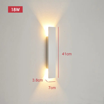 Striva Outdoor Wall Lamp