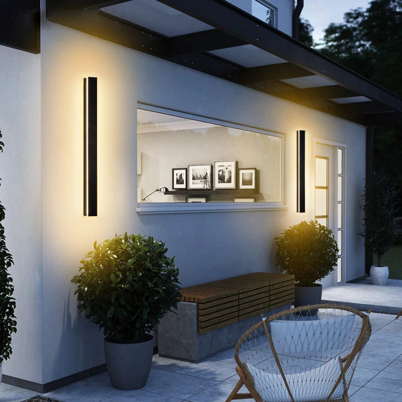 Aqualis Outdoor Wall Lamp