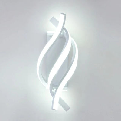Kuroi Spiral Wall Lamp
