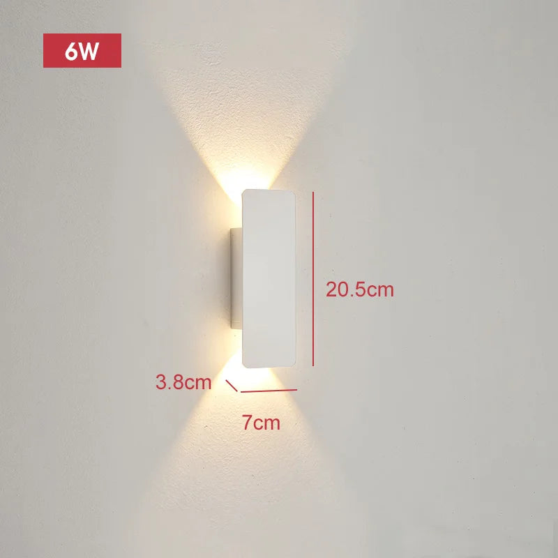 Striva Outdoor Wall Lamp