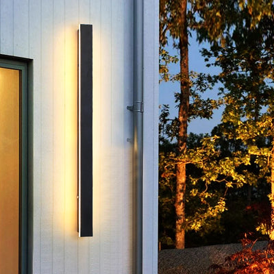 Aqualis Outdoor Wall Lamp