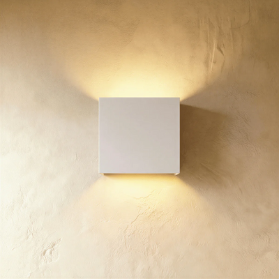 Kivo Wall Lamp