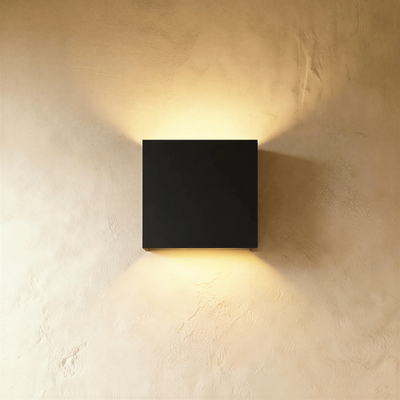 Kivo Wall Lamp